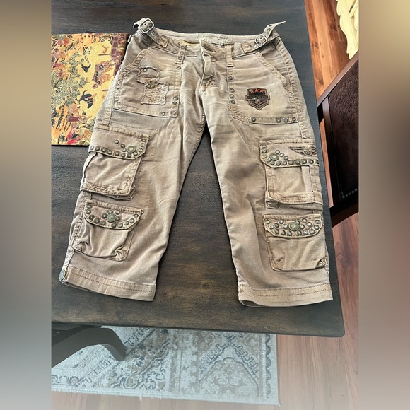 Robin’s Jeans Cargo Capri - Picture 3 of 3